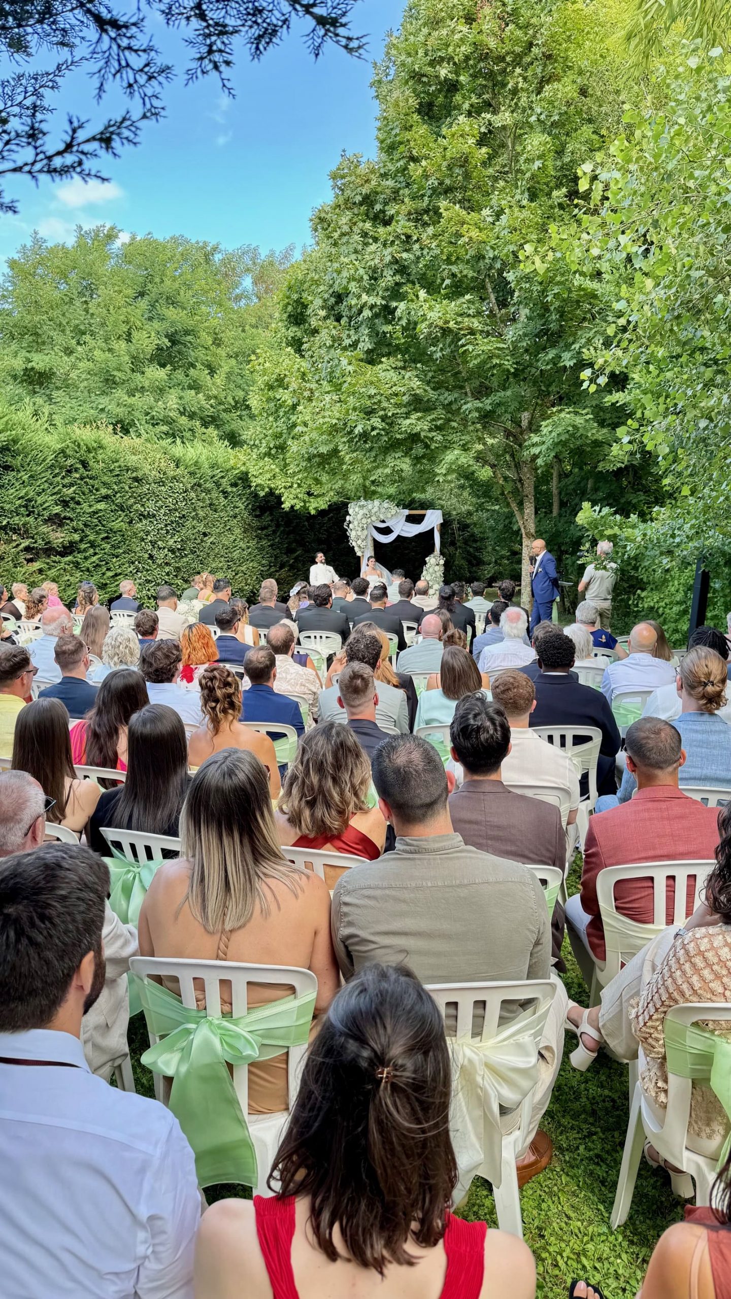 Mariage au Domaine des Oliviers à Legny (Rhône)
